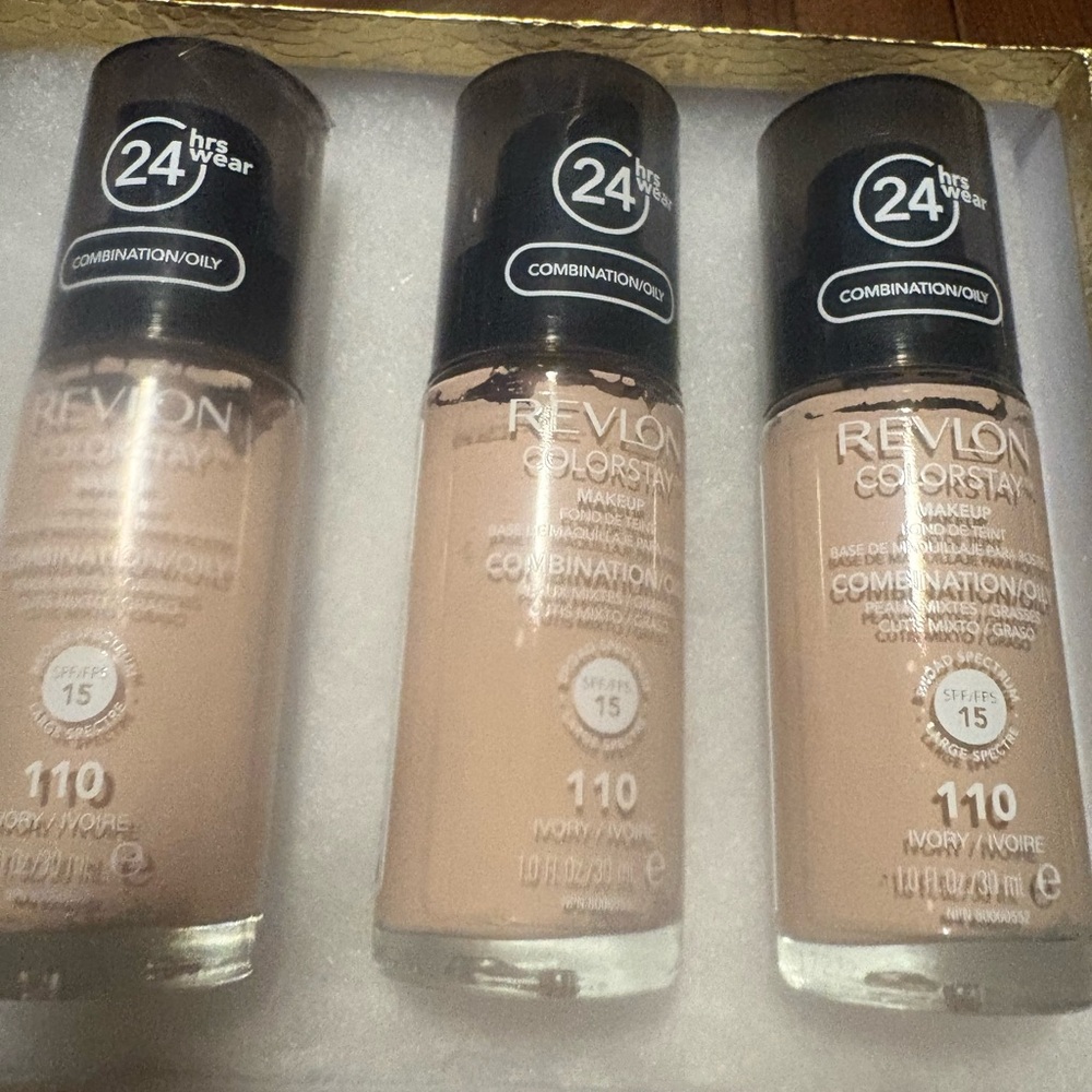 3x Revlon ColorStay Makeup Foundation - Ivory (110)